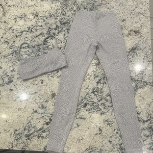 Wunder train High-Rise tight 28” and wunder train strappy racer bra gray cheetah